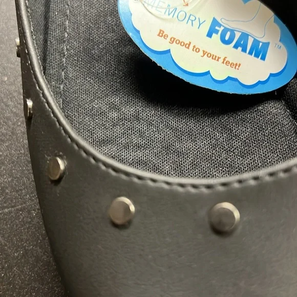 New Memory Foam Shoes - Picture 4 of 9